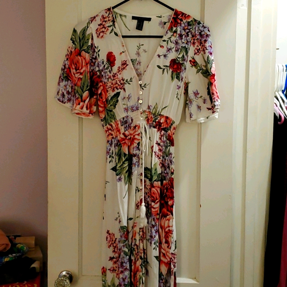 White floral maxi dress